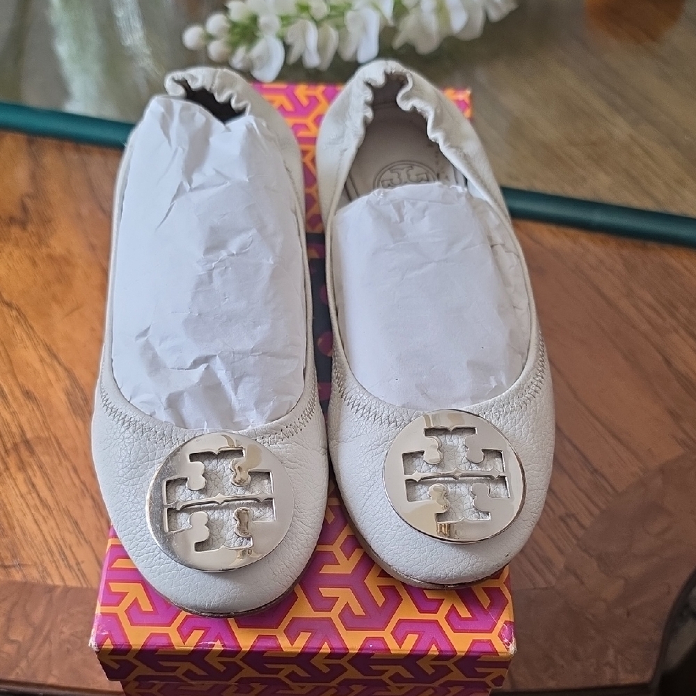 Tory Burch Cream Leather Logo Ballet Flats